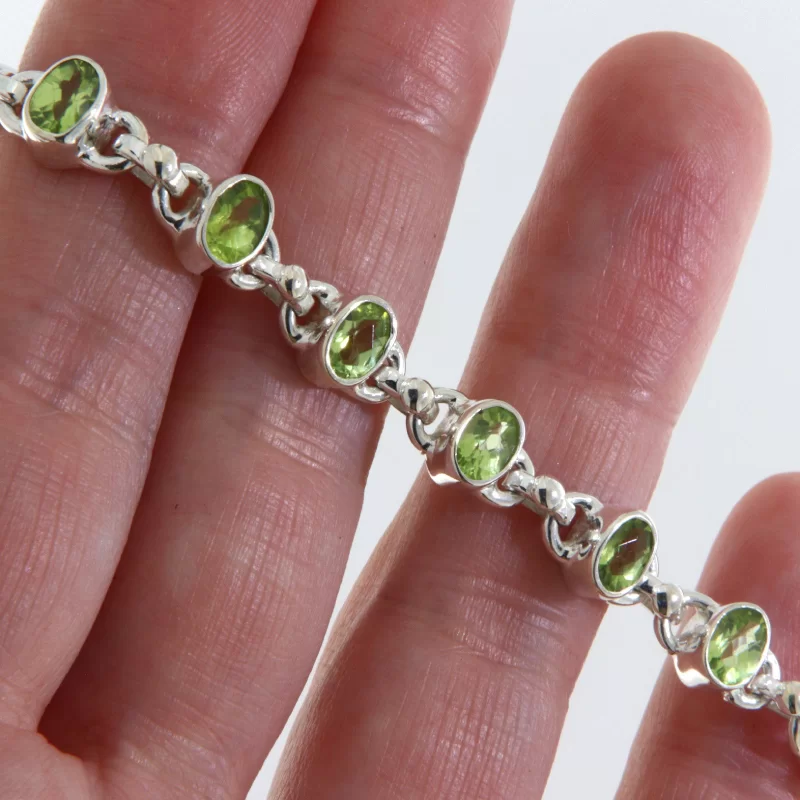 Bratara Argint 925  Peridot Natural - Rafinament si Energie