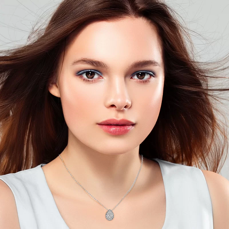 Pandantiv Aur 18k Graceful Halo Diamante Naturale - Wendy