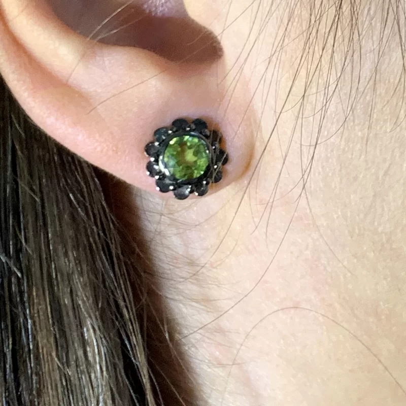 Cercei Argint 925 Rodiu Negru Peridot Natural - Sofisticat si Vibrant