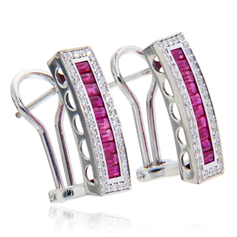 Cercei Aur Alb 14 k Bagheta Rubine Diamante Naturale - Vibratie Coloristica si Rafinament