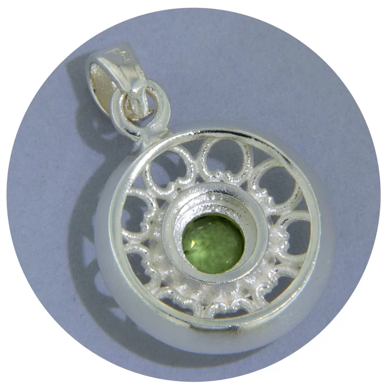 Pandantiv Argint 925 Inimi Peridot Natural - Armonie si Stralucire