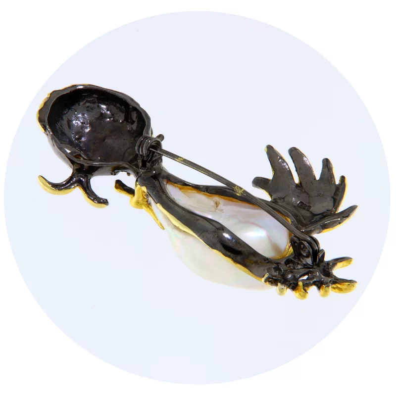 Brosa din Argint 925 Rodiu Negru Accente Aurite Perla Baroque Rodolit Naturale - Adorabila si Rafinata